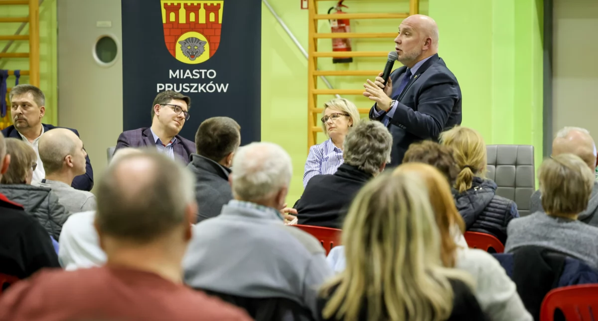 Inwestycje na Żbikowie. Relacja ze spotkania z Prezydentami Pruszkowa w Szkole Podstawowej nr 9