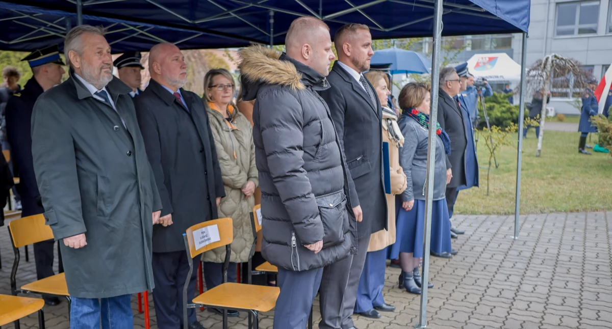 Dęby Katyńskie -„Katyń… ocalić od zapomnienia”
