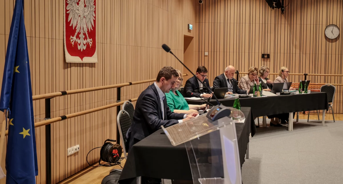 XIII Sesja Rady Miasta Pruszkowa. Najważniejsze decyzje podjęte przez radnych