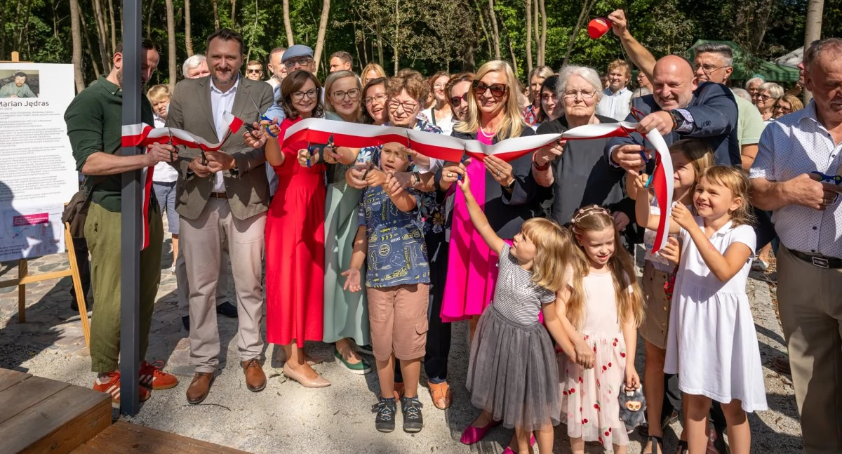 Uroczyste otwarcie nowej części parku w Regułach gminie Michałowice