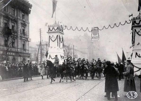 1 grudnia 1916 r. do Warszawy wkroczyły Legiony Polskie - pierwsza polska formacja wojskowa XX w.