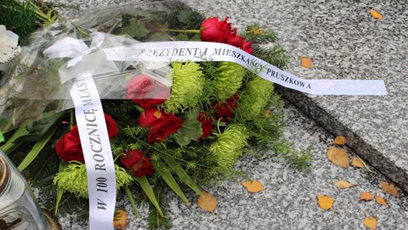 Rocznicowy hołd i kwiaty dla zmarłych prezydentów Pruszkowa