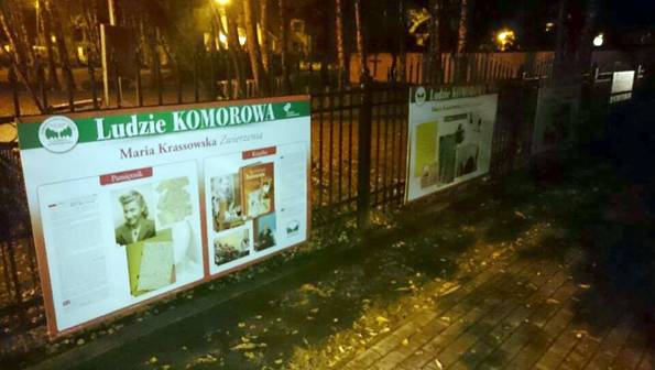Na ogrodzenie kościoła w Komorowie powróciła wystawa poświęcona historii Komorowa i ich mieszkańców