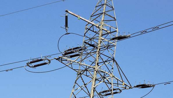 Nagła zmiana przebiegu linii 400 kV