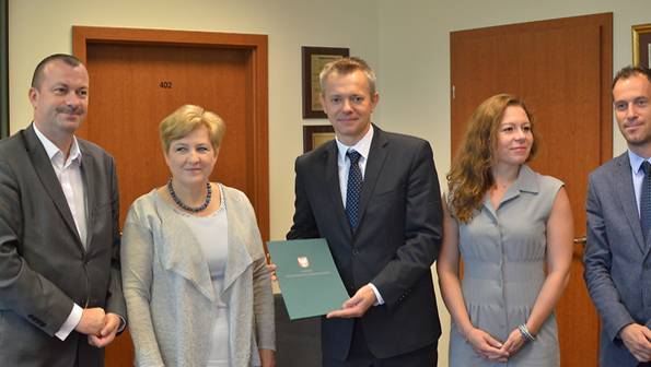 Ponad 7,2 mln zł z UE na bezpieczeństwo i informatyzację w podwarszawskich gminach