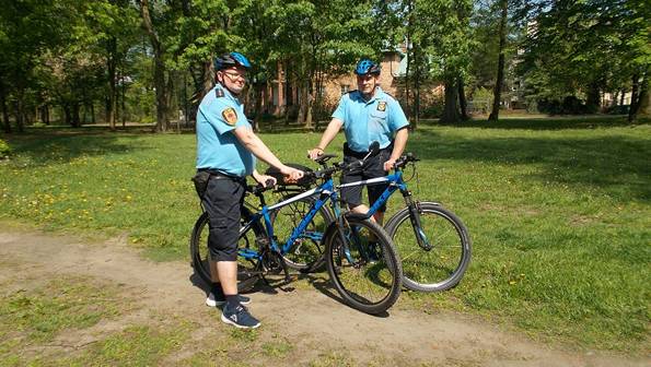 Rowerowe patrole straży miejskiej w Brwinowie
