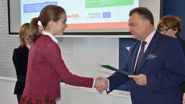 Najlepsi uczniowie z Mazowsza ze stypendiami