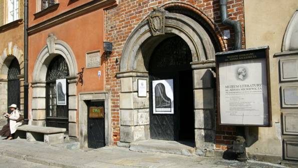 Muzeum Literatury im. Adama Mickiewicza w Warszawie rozbudowuje się