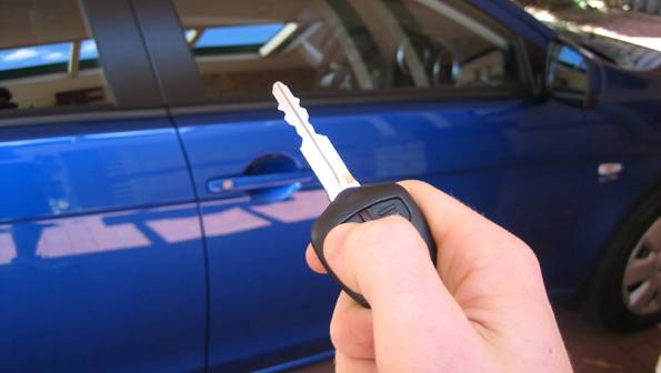 Piłeś? Lepiej niech ktoś odprowadzi twoje auto