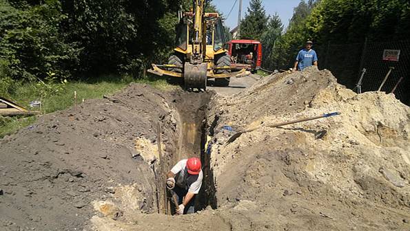 Zakończenie budowy wodociągu w ul. Przechodniej w Pruszkowie
