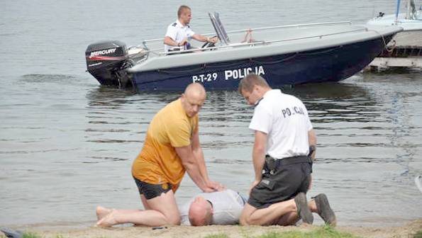 Bezpieczne wakacje 2013 - zasady bezpiecznego pobytu nad wodą