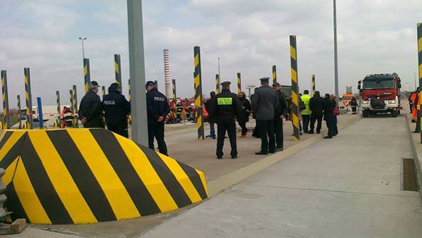 Ćwiczenia na A2 policjantów z Pruszkowa