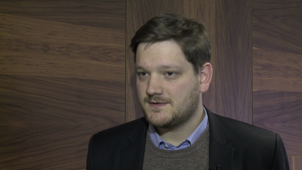Gospodarka powoli się odbija. Może ją zahamować słaba konsumpcja i spadek inwestycji publicznych