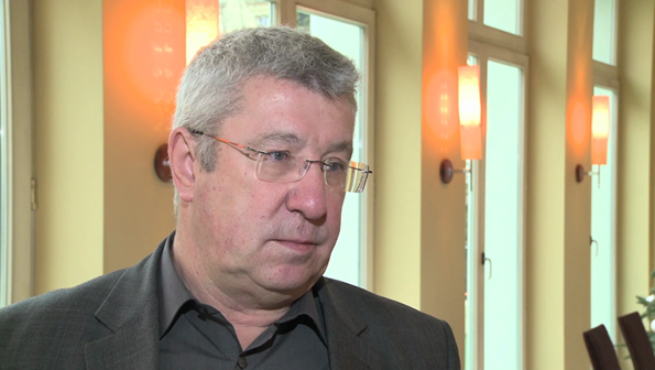 KRRiT - wpływy z abonamentu rosną, ale system powinien być zmieniony
