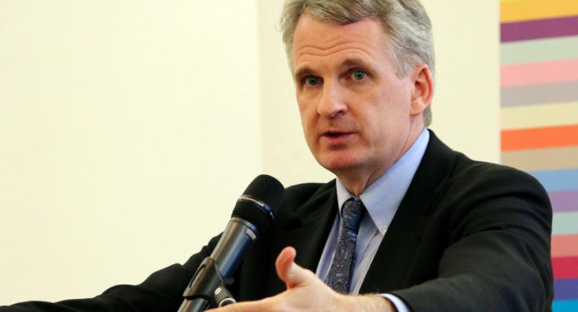 Timothy Snyder - periodyzacja polskiego stulecia - mity & fakty