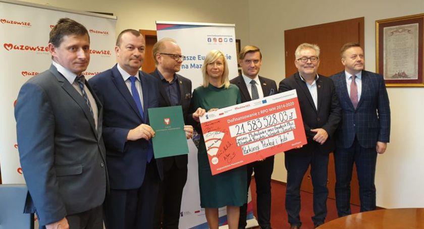 Pieniądze na budowę parkingów Parkuj i Jedź dla Pruszkowa i Michałowic z powiatu pruszkowskiego