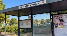 Zniszczone wiaty przystankowe w Pruszkowie