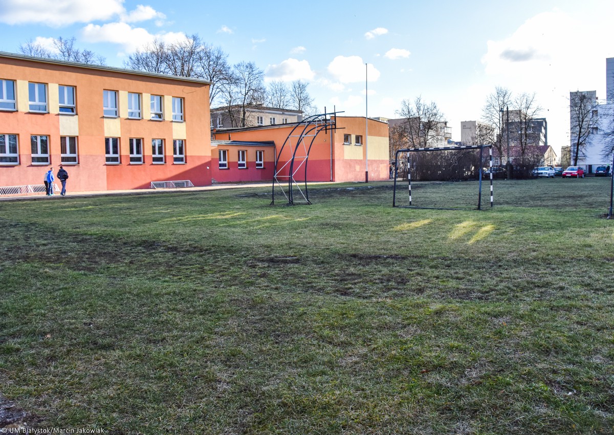 Nierozwiązywalny problem boisk bliski happy endu?