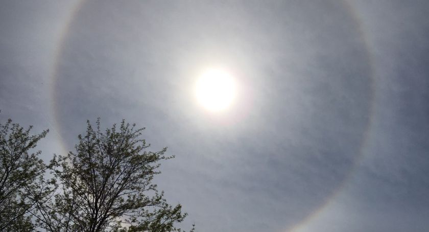 Słońce świeciło nam inaczej niż zwykle. To efekt „halo”