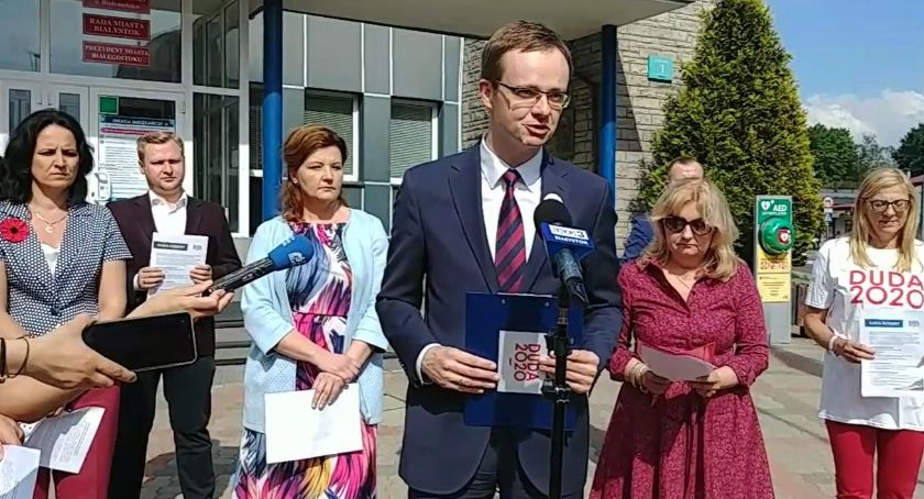 Potrzebne jest wspólne stanowisko popierające Kartę Rodziny – przekonują radni PiS
