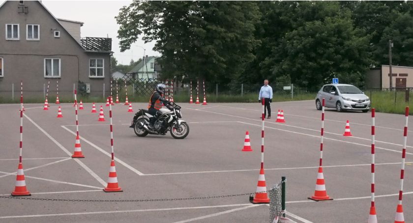 Chcesz szybko i sprawnie zdać egzamin na prawo jazdy na motocykl? Jedź do Bielska