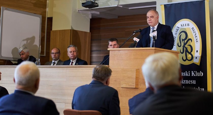 Jacek Sasin: Przejdziemy przez kryzys z niewielkimi stratami