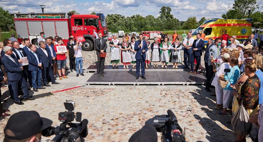 Na rozwój gmin w powiecie białostockim premier Morawiecki przekazał ponad 30 milionów złotych
