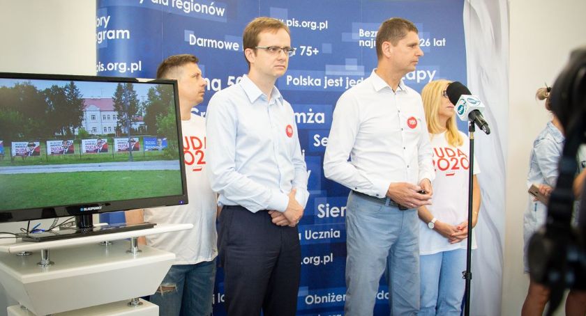 Sztab Dudy apeluje do zwolenników Trzaskowskiego: Nie niszczcie materiałów wyborczych