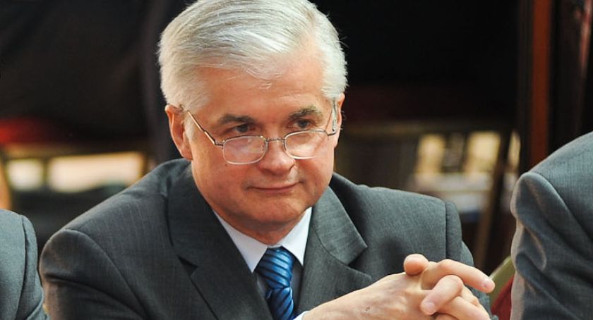 Jest wniosek o pozbawienie immunitetu Włodzimierza Cimoszewicza. Chodzi o wypadek sprzed roku