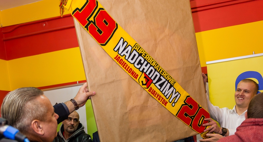 Jagiellonia: Kibice Razem otworzyli siedzibę w Białymstoku. Żółto-czerwona inicjatywa 