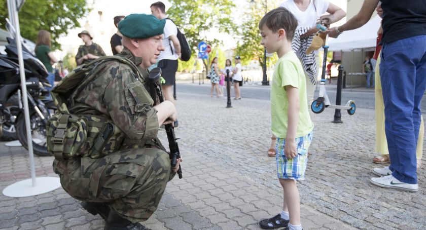 Święto Wojska Polskiego warto spędzić w Muzeum Wojska
