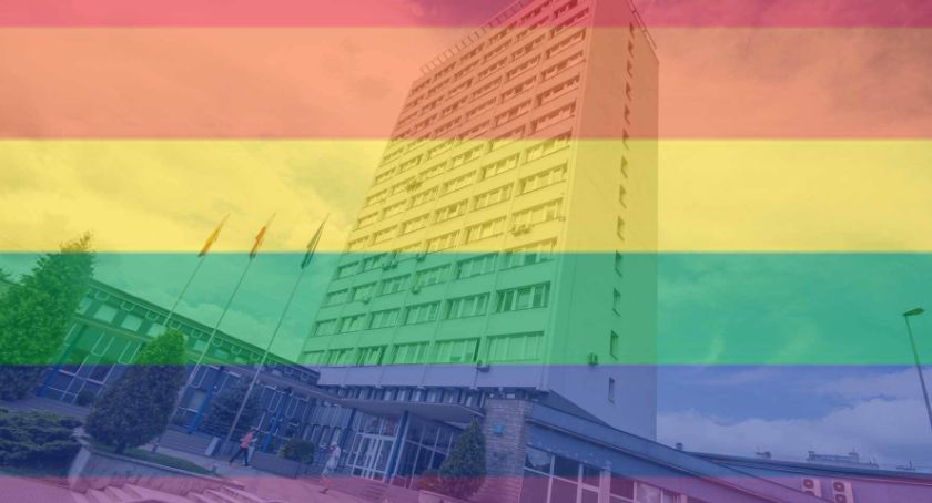Zmienić nazwę Białegostoku na Czarnydół, a na magistracie zostawić tylko tęczową flagę