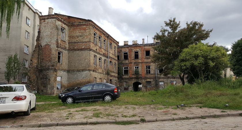Kamienica z ul. Św. Mikołaja 8. Wkrótce może nam ubyć jeden zabytek z miasta