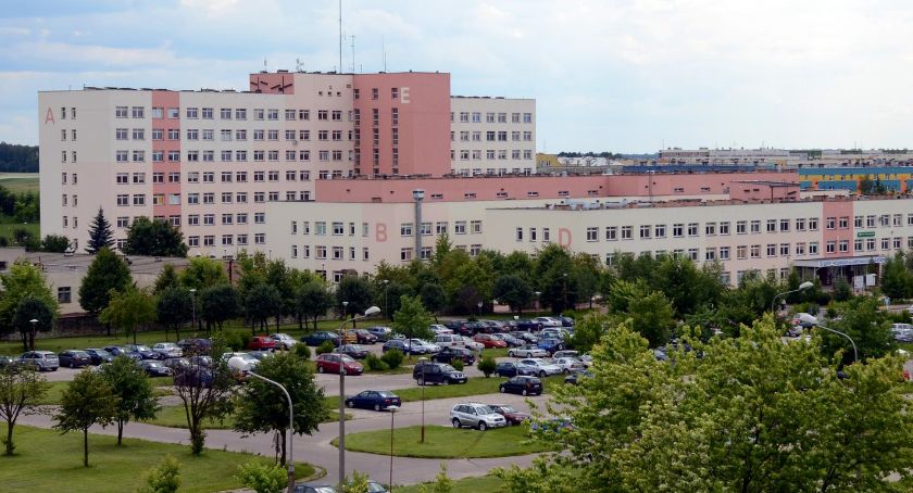 Na 14 nowych przypadków zakażeń koronawirusem 4 są ciężkie