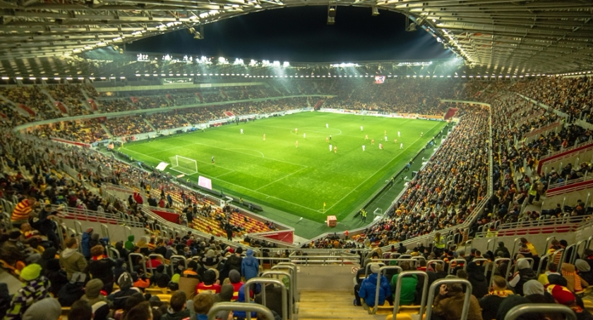 Tak buduje Stadion Miejski: 3 boiska, 4 lata, 10 milionów. Nie ma sukcesów więc są chociaż plany  