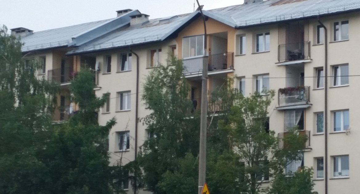 Mieszkańcy bloków komunalnych nie składają broni w walce o dach nad głową