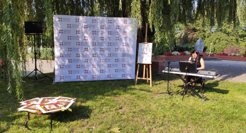 Na przesłuchaniach festiwalu „W żółtych płomieniach liści” zaśpiewa 20 artystów