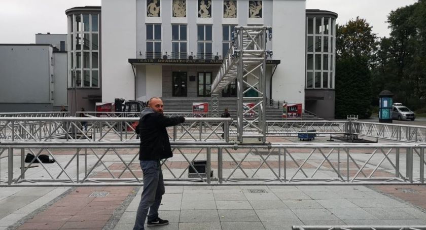 Plac przed Teatrem Dramatycznym rozbrzmi muzyką w geście solidarności z Białorusią 