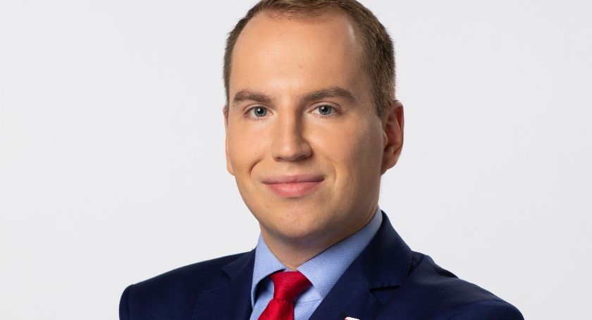 Adam Andruszkiewicz zostaje w rządzie. To może być jedyny minister z Podlasia
