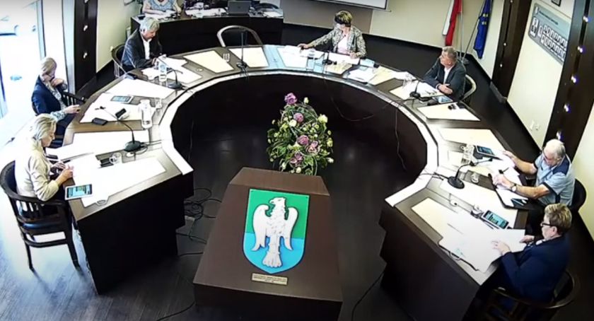 Dwa mandaty radnych Michałowa wygaszone. Czy prawidłowo? O tym zdecyduje sąd