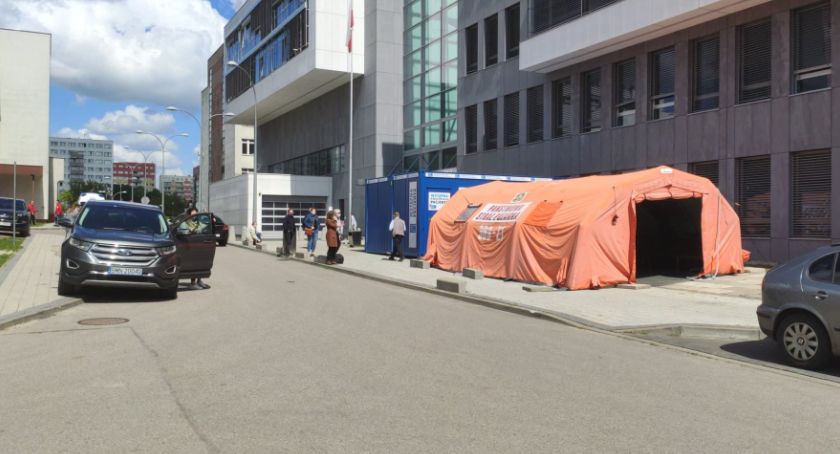 Z powodu COVID-19 zmarły w regionie kolejne dwie osoby. Przybyło 130 nowych zakażonych
