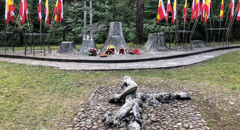 Przed grudniem ma być częściowo uporządkowany Cmentarz w Lesie Bacieczkowskim