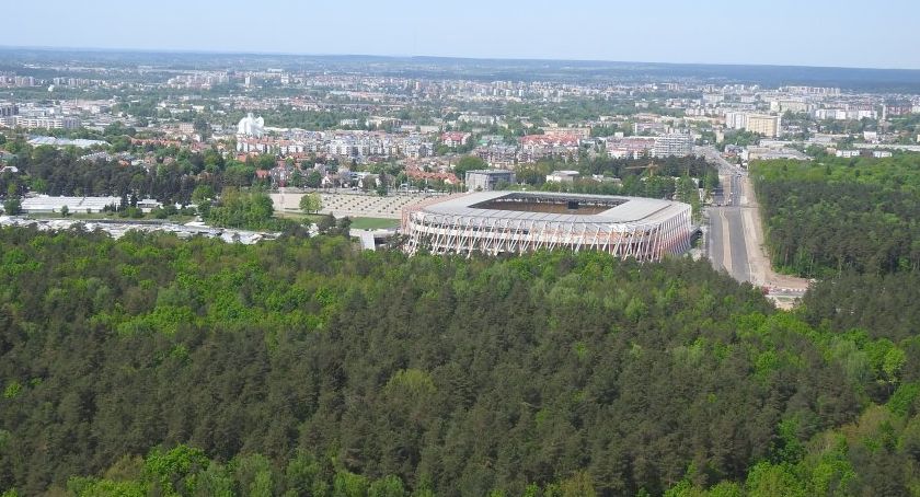 To była tylko wizytacja na stadionie miejskim. Ale widać jak o zdrowie i życie mieszkańców nie troszczą się władze Białegostoku
