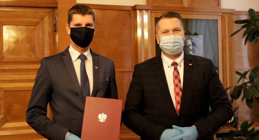 Dariusz Piontkowski pozostaje członkiem rządu, w roli sekretarza stanu