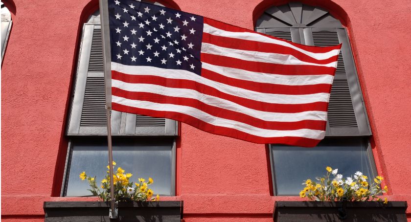 Na chwilę przed głosowaniem na prezydenta USA tak typowali klienci zakładów bukmacherskich 