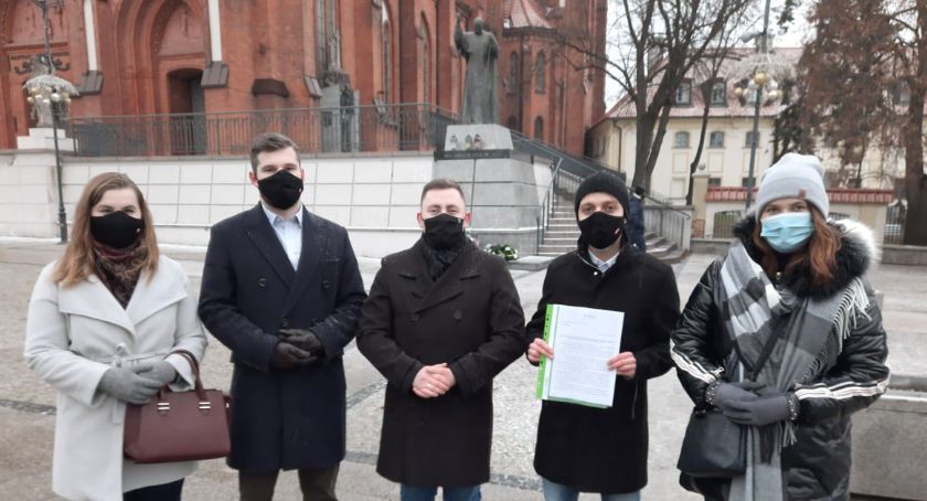 O ochronę dobrego imienia Jana Pawła II zaapelowała młodzieżówka PiS