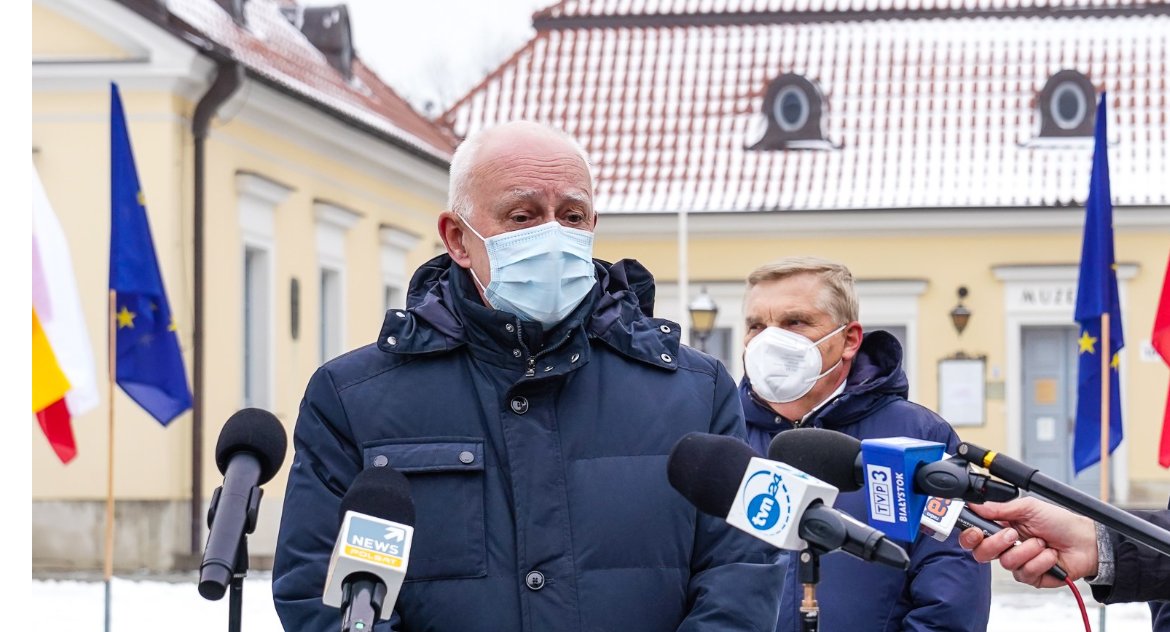 No to się znalazło dwóch specjalistów. Jeden od zdrowia psychicznego, drugi od cenzury