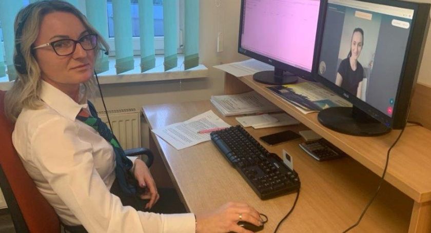 Rozmowy wideo z urzędnikiem bezpieczniejsze niż bezpośrednie