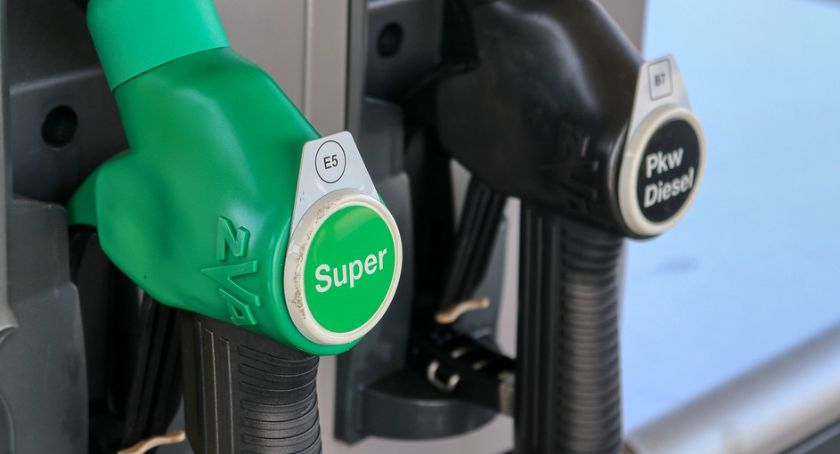 Po ile benzyna, olej napędowy i autogaz w święta?