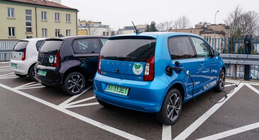 Urzędnicy Departamentu Gospodarki Komunalnej zatankują prądem i pojadą w teren do pracy